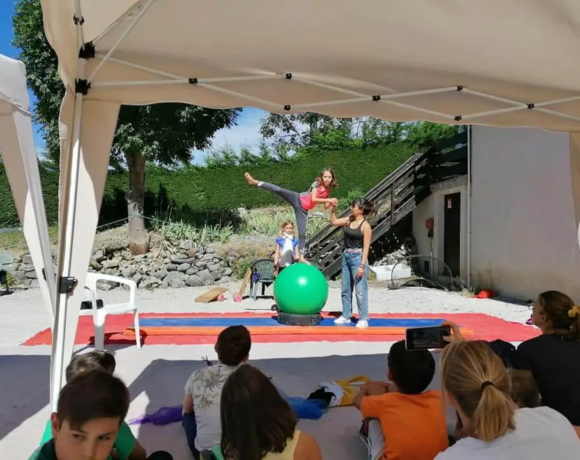 Classe de découvertes Sports & arts au centre Le Bien Veillant à l'Alpe du Grand Serre en Isère (38)