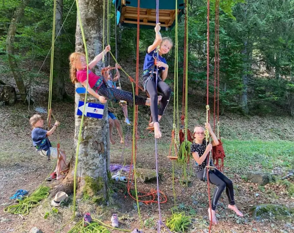 En équilibre - Colo Cabanes en équilibre - Colonies de vacances - Centre Le Bien Veillant dans les Alpes (38)