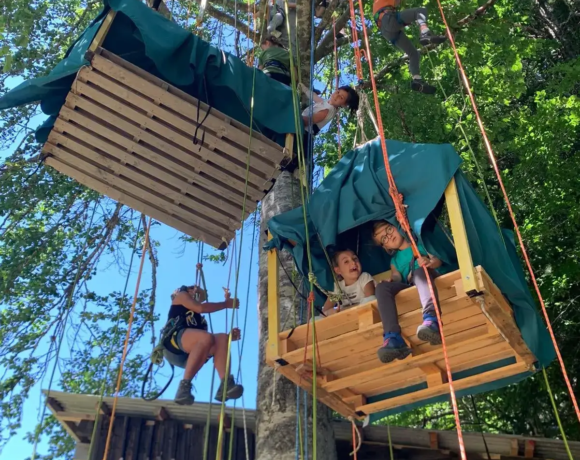 Cabane dans les arbres - Colo Cabanes en équilibre - Colonies de vacances - Centre Le Bien Veillant dans les Alpes (38)