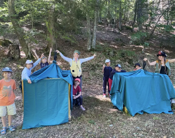 Cabane assemblées - Colo Cabanes en équilibre - Colonies de vacances - Centre Le Bien Veillant dans les Alpes (38)