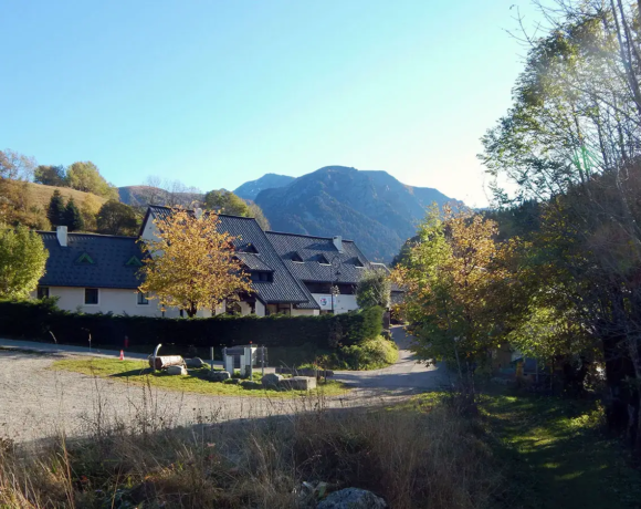 Centre de vacances, gîte de groupe Le Bien Veillant à l'Alpe du Grand Serre en Isère (38)