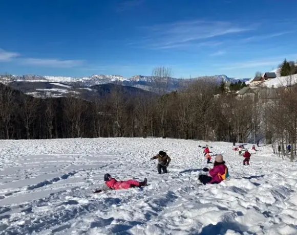 Randonnée en raquettes - Classe de découvertes Neige - Centre Le Bien Veillant dans les Alpes (38)