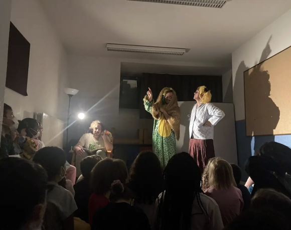 Veillée du soir - Classe de découvertes Neige - Centre Le Bien Veillant dans les Alpes (38) Veillée du soir - Classe de découvertes Neige - Centre Le Bien Veillant dans les Alpes (38)