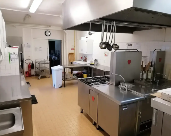 Cuisine équipée - Centre d'hébergement, gîte de groupe Le Bien Veillant dans les Alpes (38)