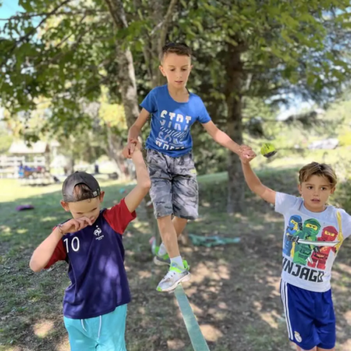 Slack line - Colo Multi-fun - Colonies de vacances - Centre Le Bien Veillant dans les Alpes (38)