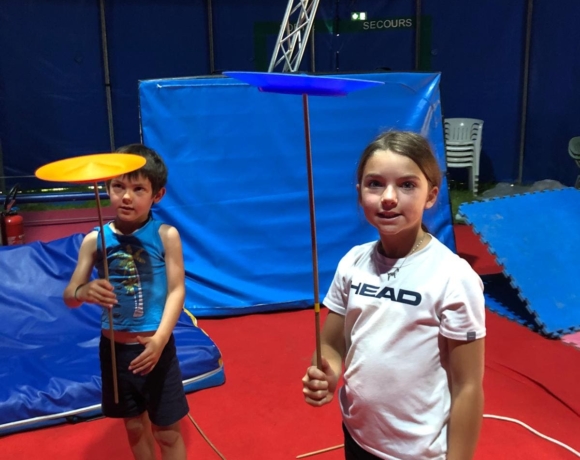 Cirque sous chapiteau alpes du grand serre, Isère, Le Bien Veillant